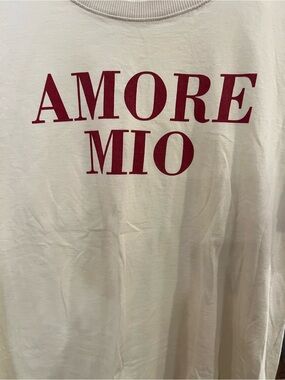 Amore Mio Graphic Short Sleeve Tee - Cream with Red Print